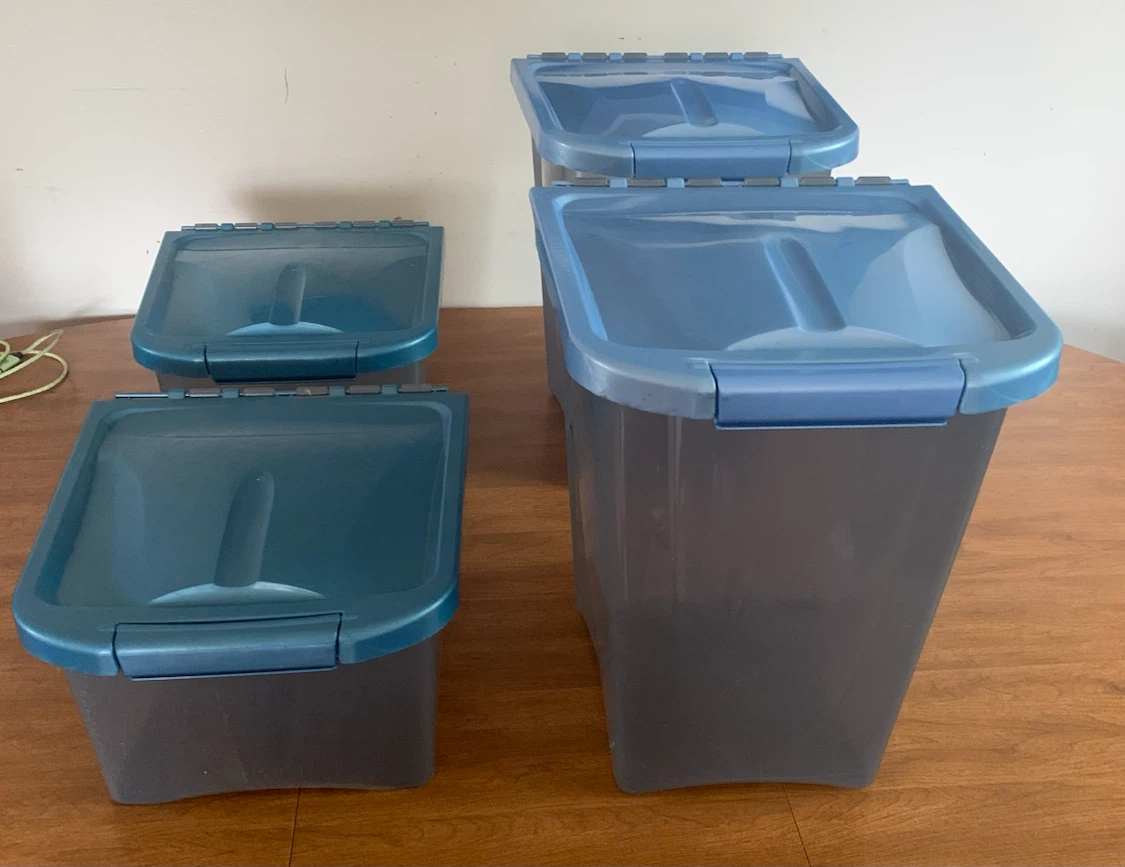 Blue plastic storage containers with lids (set of 4)