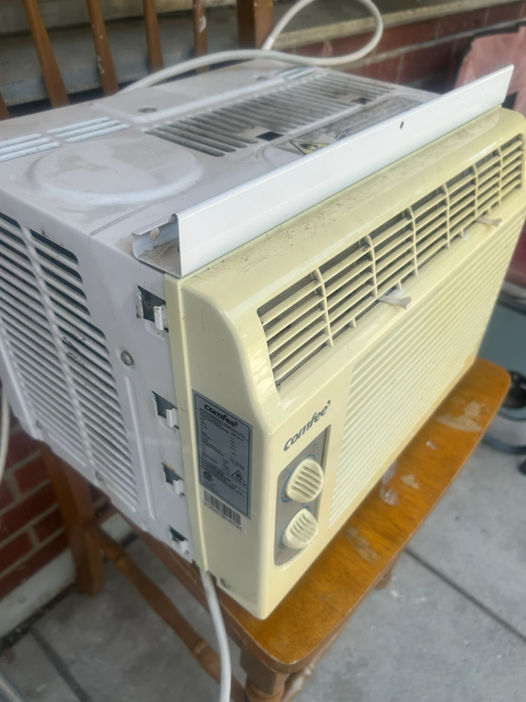 Comfee Window Air Conditioner - photo 2