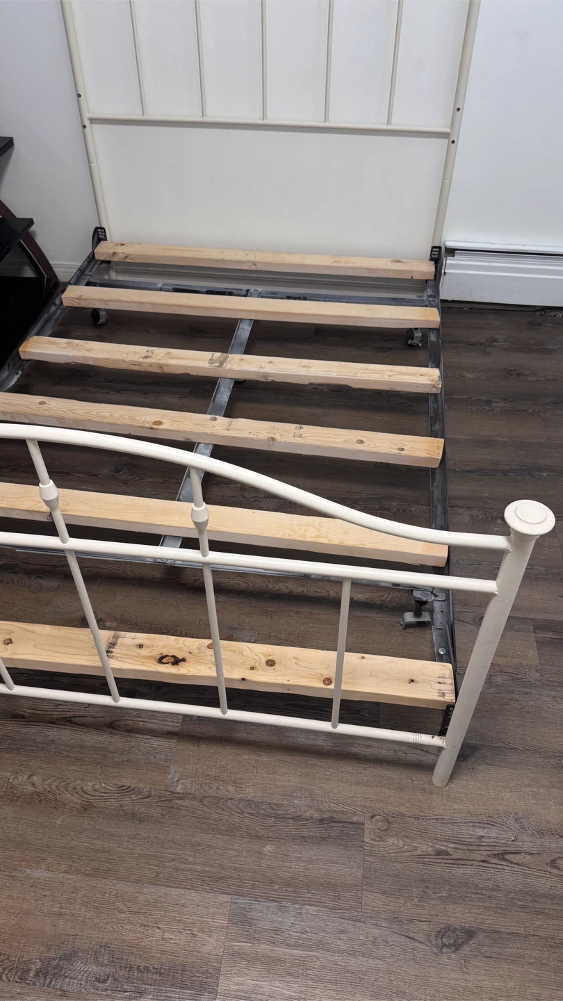 Metal Bed Frame with Headboard & Footboard (with Wooden Slats) - photo 4