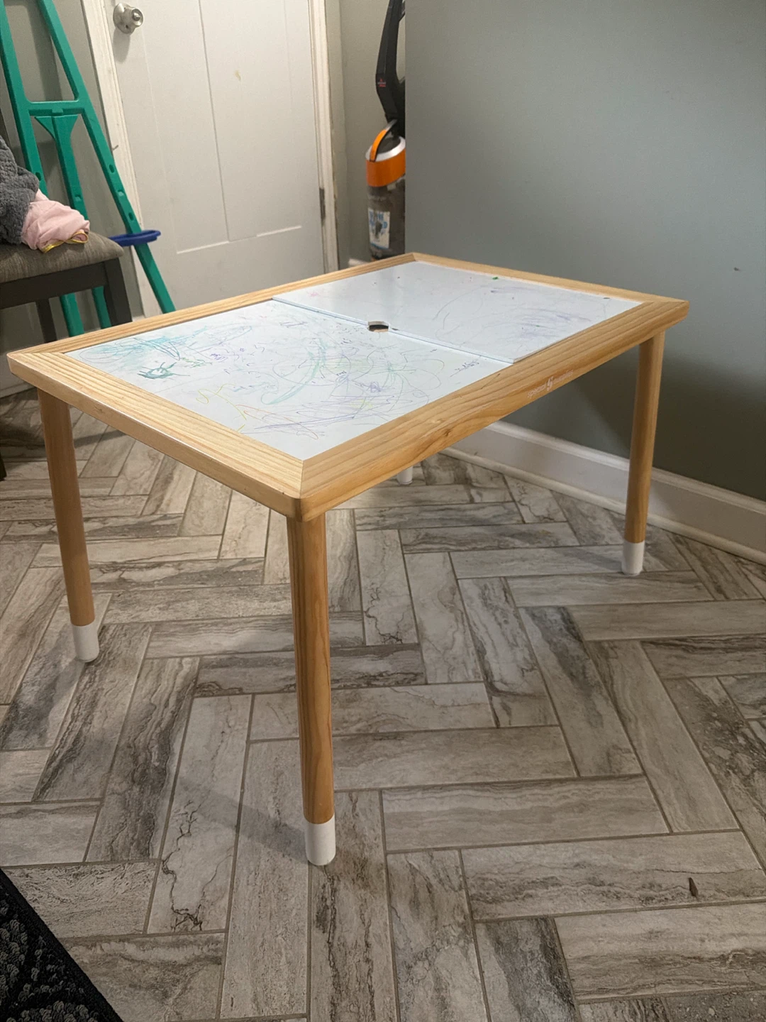 Kids Wooden Art Easel Table with Whiteboard