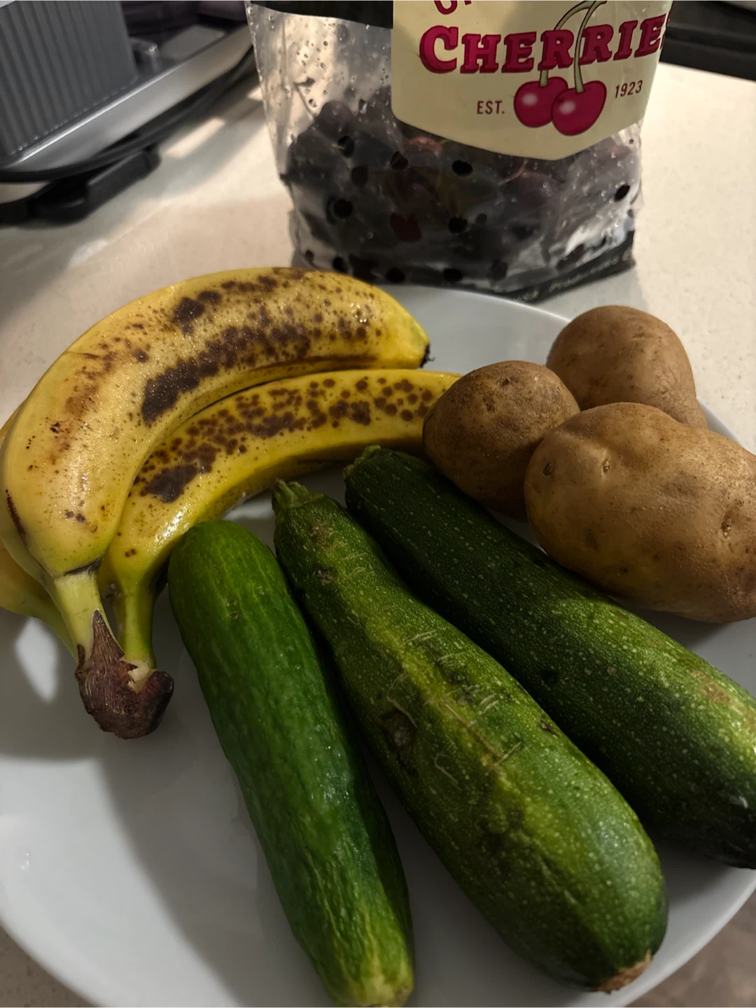 Bananas, Zucchinis, Potatoes & Cherries - photo 2