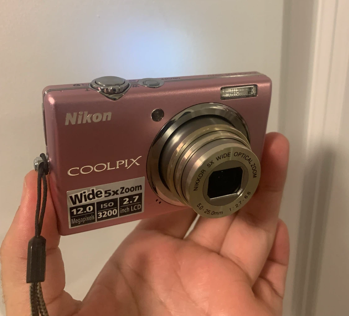 Nikon COOLPIX Pink Digital Camera - 12.0 Megapixels - photo 2