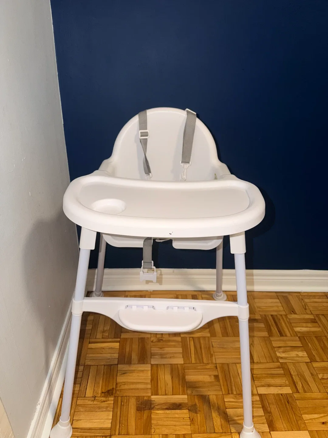 White High Chair with Tray