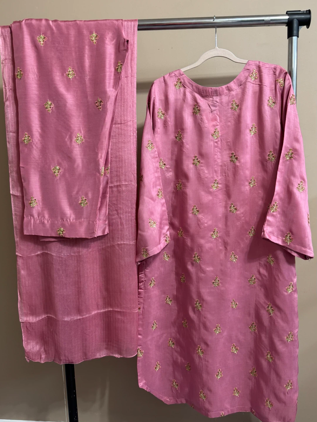 Viscous embroidered 3pc dress - photo 3