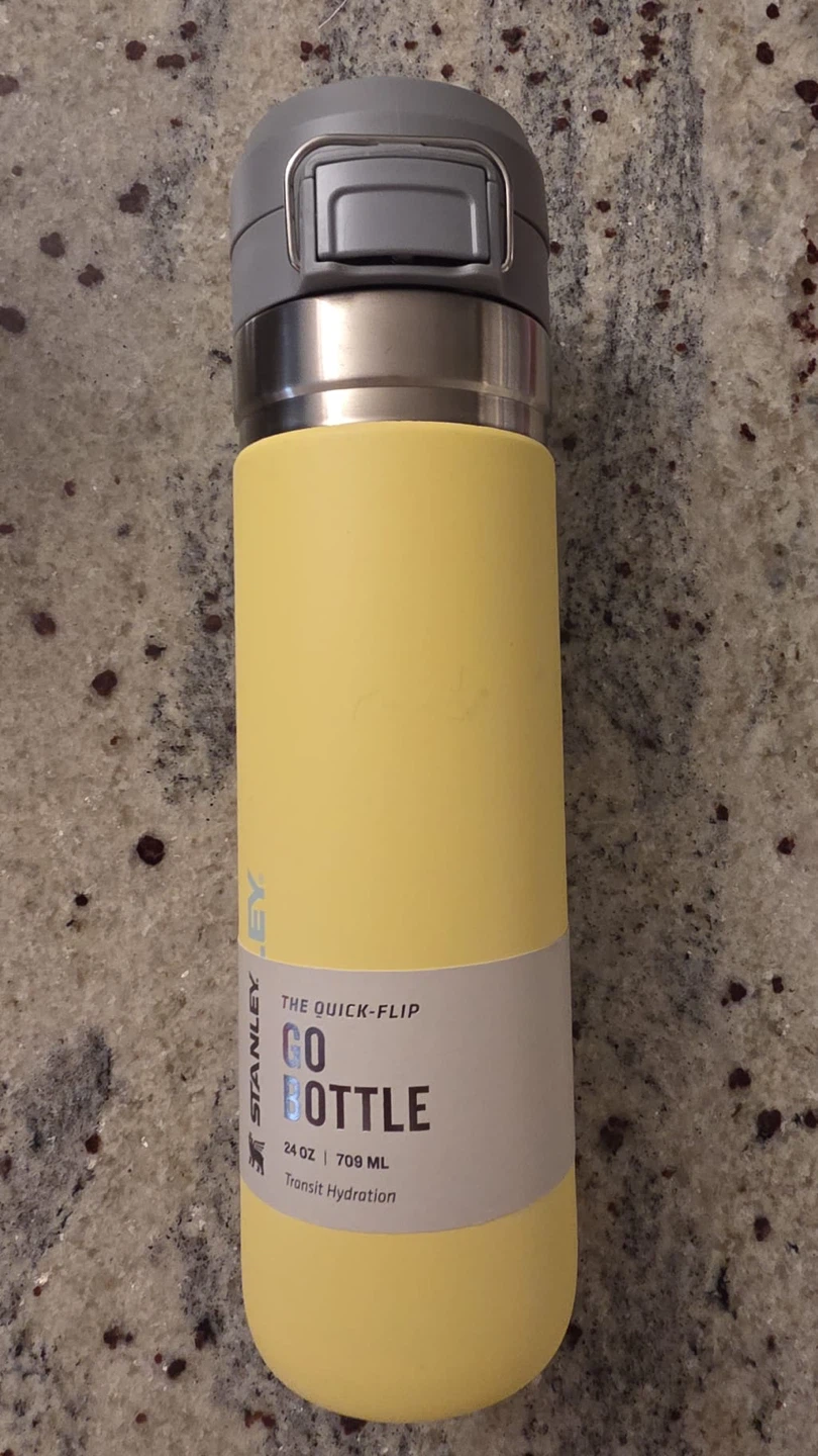 Stanley Go Bottle 24 oz Quick-Flip Yellow