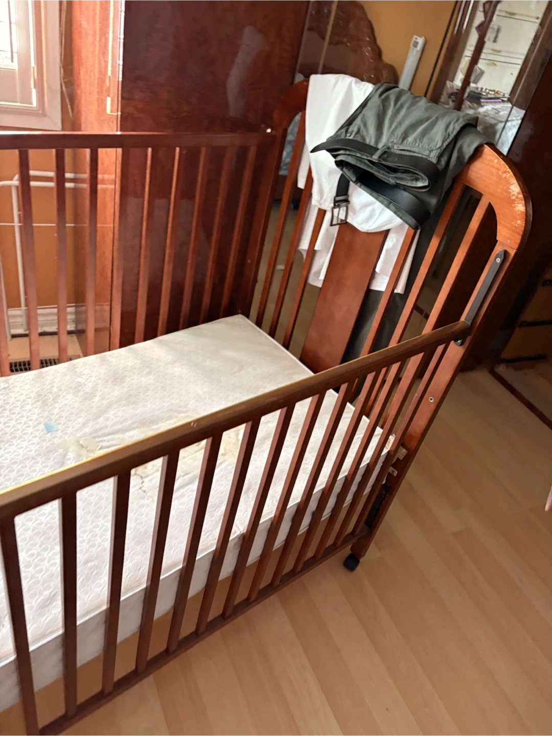 Wooden Baby Crib with Mattress - photo 4