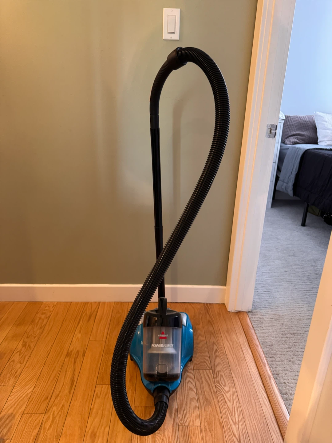Bissell “PowerForce” Vacuum Cleaner w/ Detailing Attachments