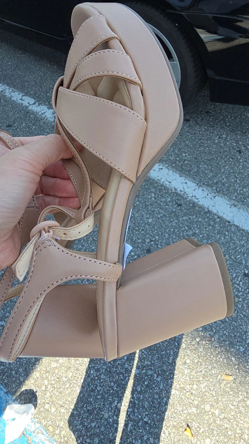 Kenneth Cole Heeled Sandals - photo 2