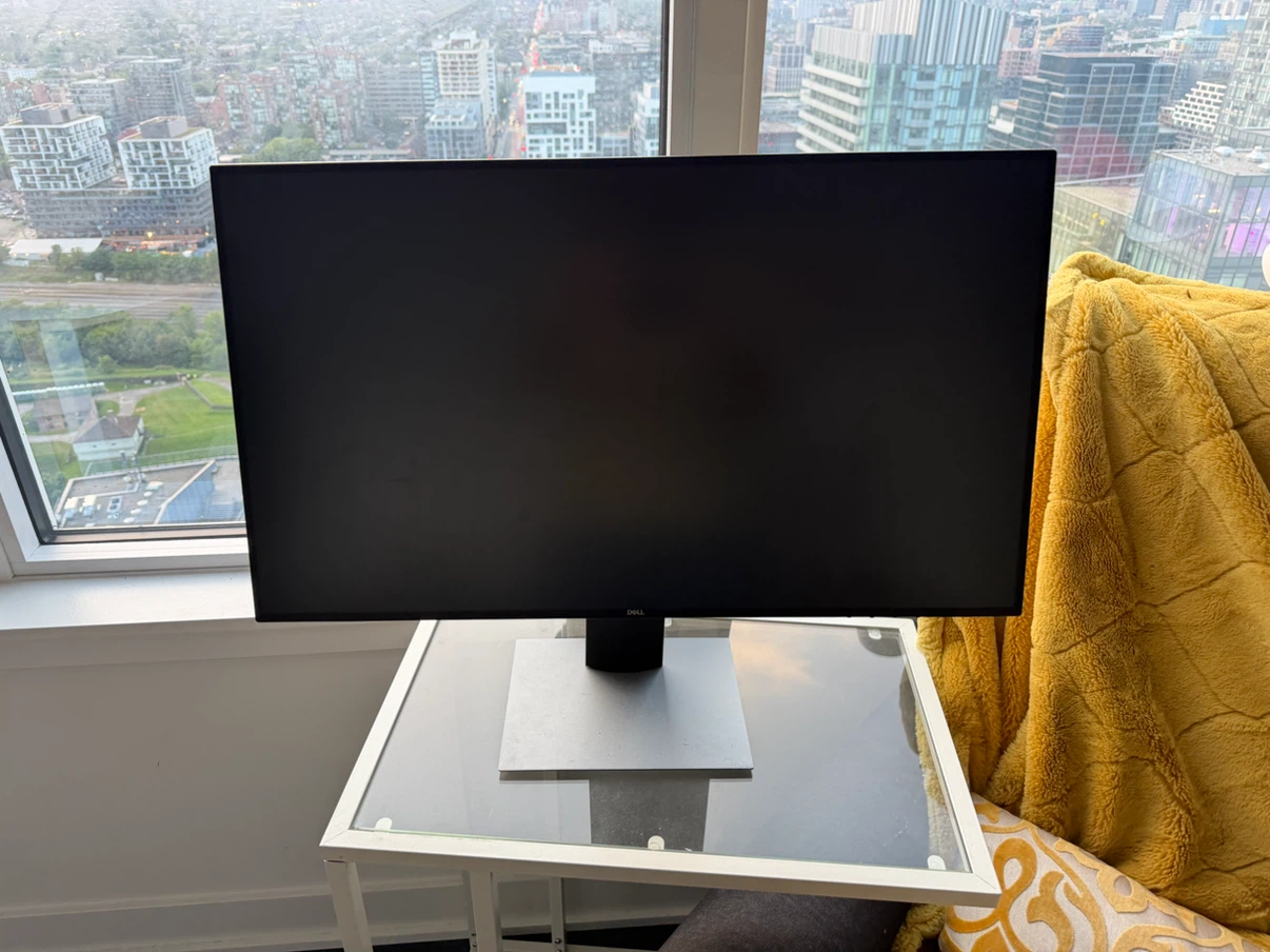 Dell UltraSharp U2719D 27” QHD (1440p) IPS Monitor – Like New
