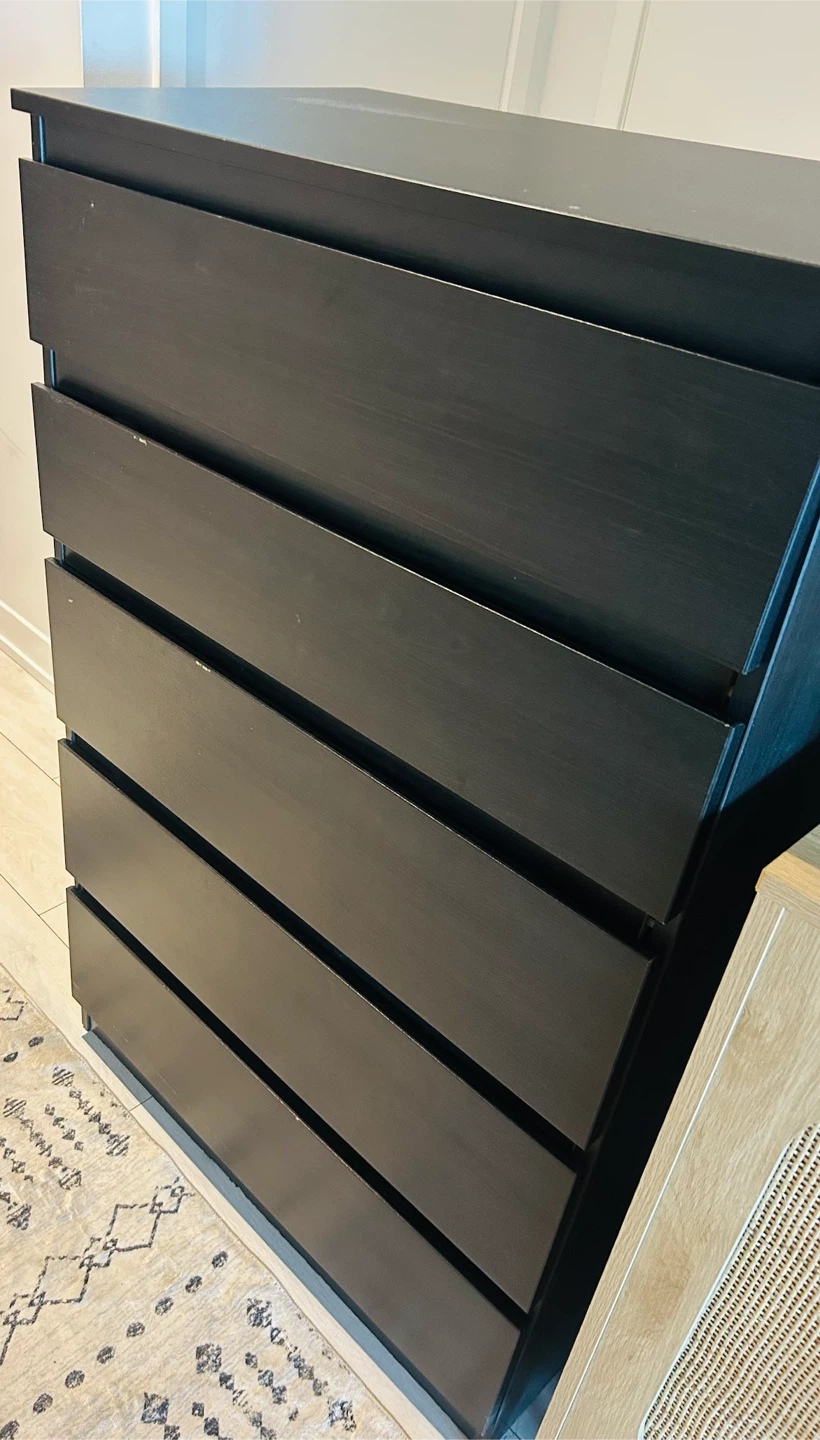 Black 5-Drawer Dresser. Chest of drawers - photo 2