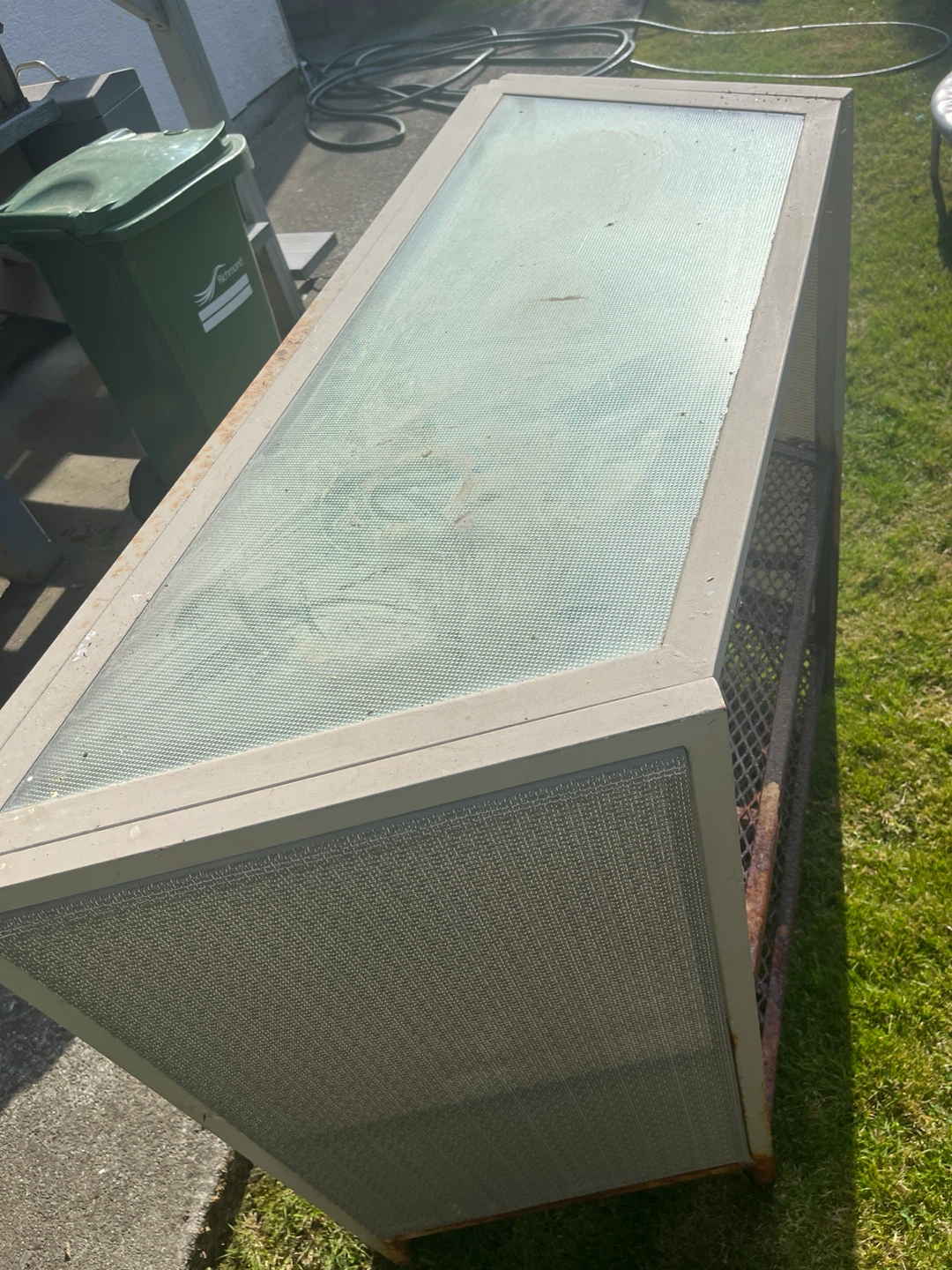 Vintage outdoor bar/ Storage Cabinet - photo 3