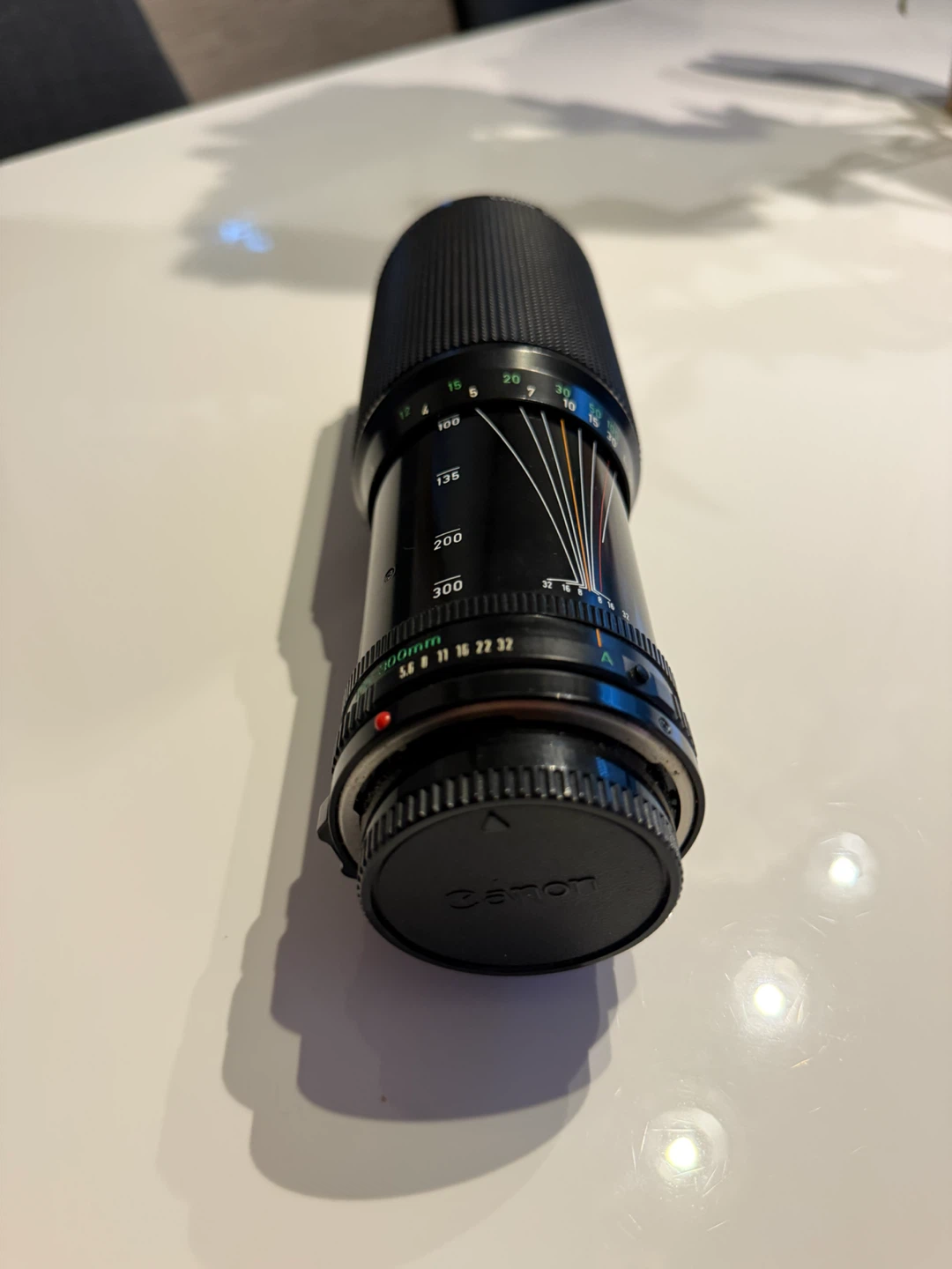 Canon FD 80-200mm f/4 Zoom Lens - photo 3