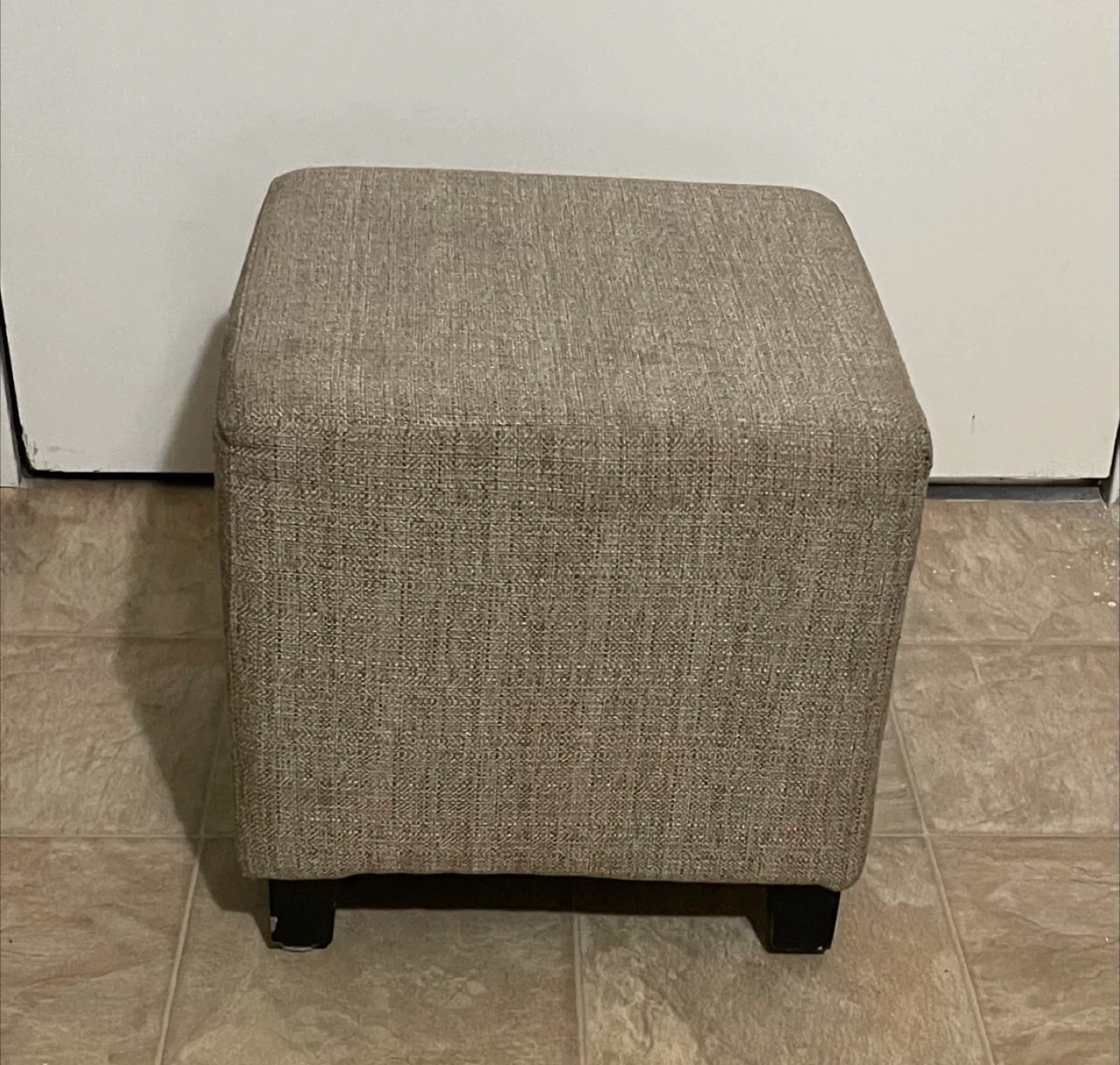 🌱 Comfortable Square Upholstered Footrest (Footstool)