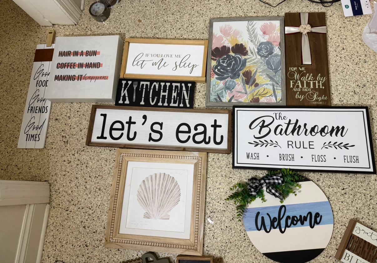 $3 pieces wall decor(read description)