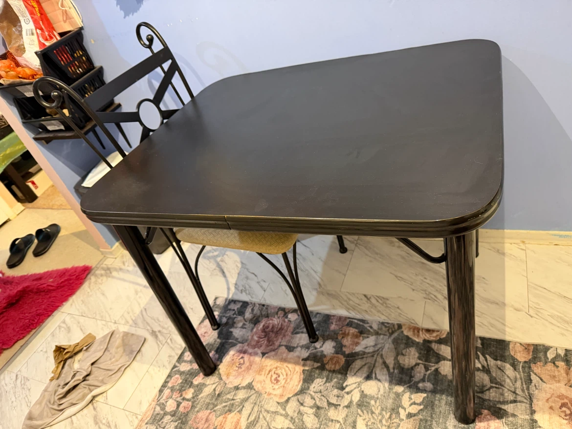 NEED GONE ASAP: Dining Table + 2 Dining chairs - photo 2