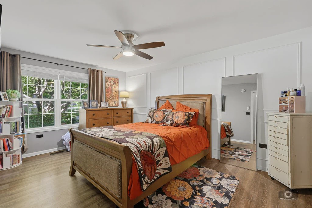 Queen, size headboard, footboard, dresser, mirror