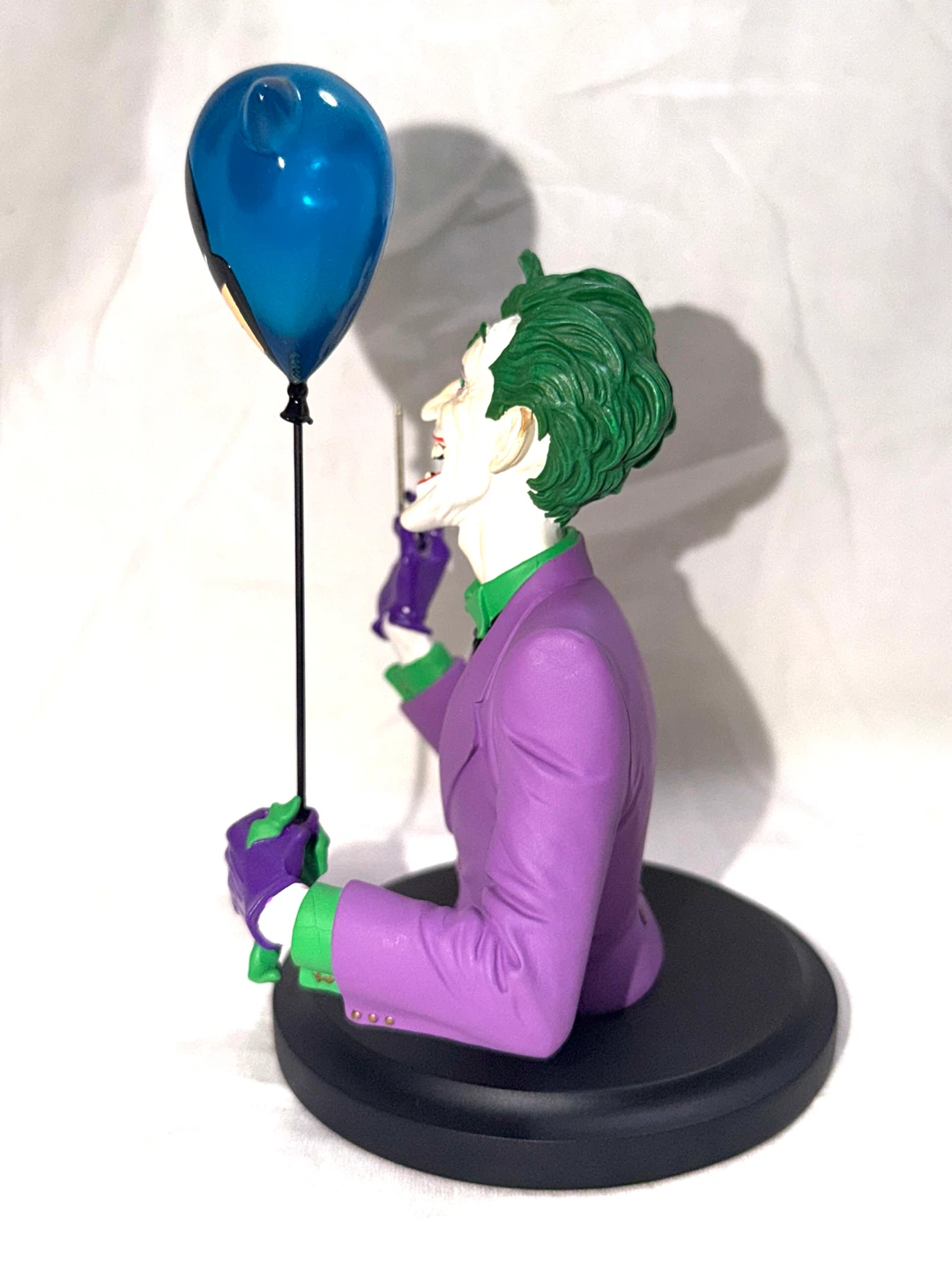 Joker Bust with Batman Balloon - photo 5