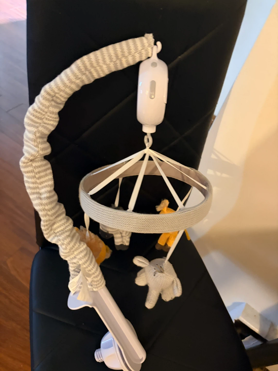 Baby crib musical mobile