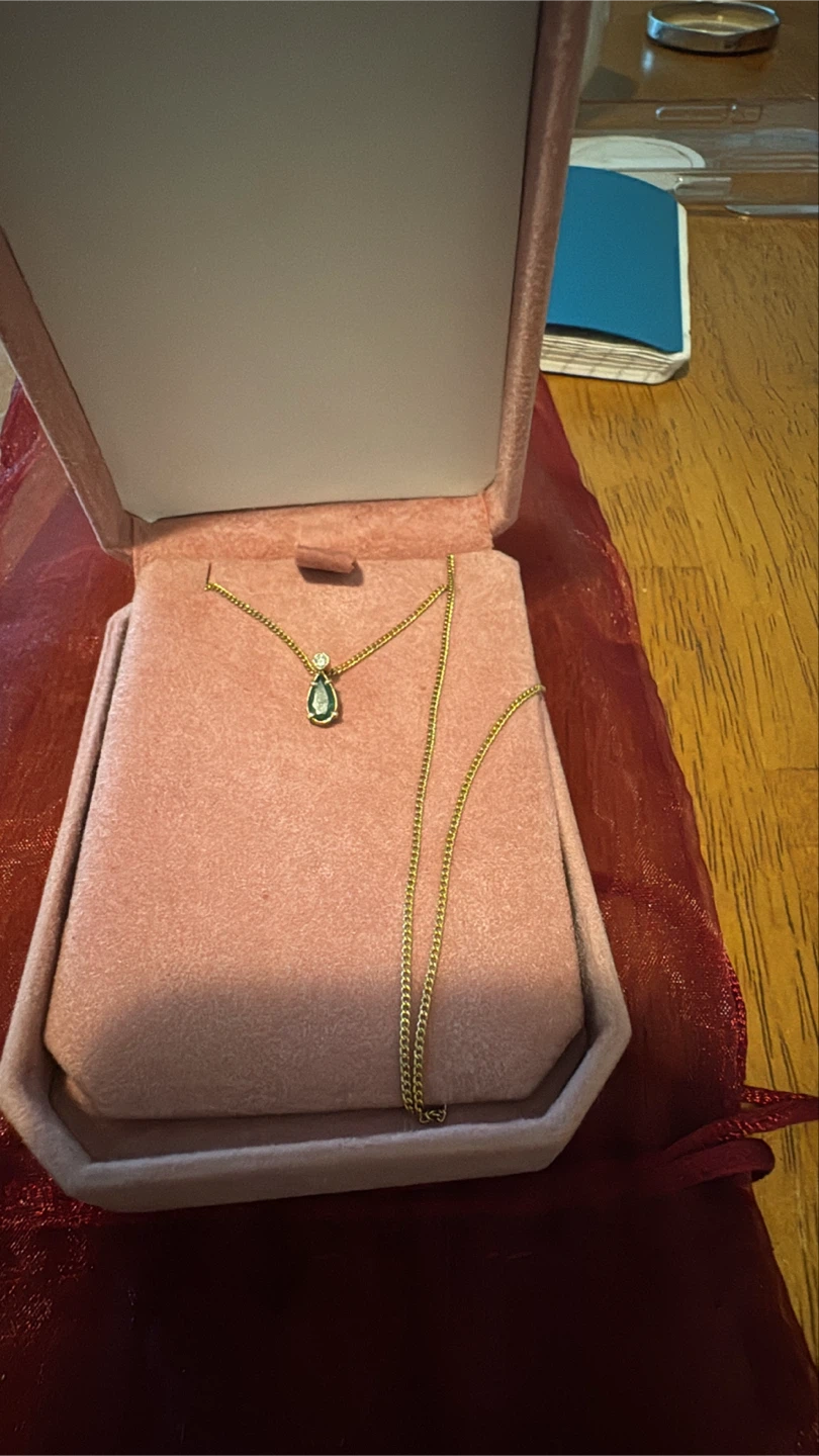 Gold 14 kt necklace with emerald pendant and diamond accent - photo 4