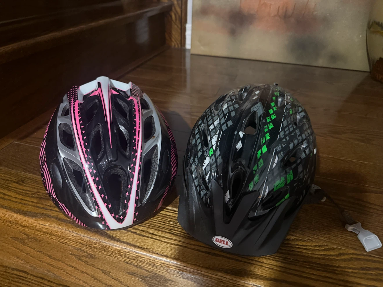 Helmets great condition - photo 2