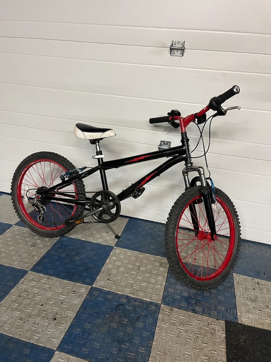Kids Bike with Red Rims - photo 3
