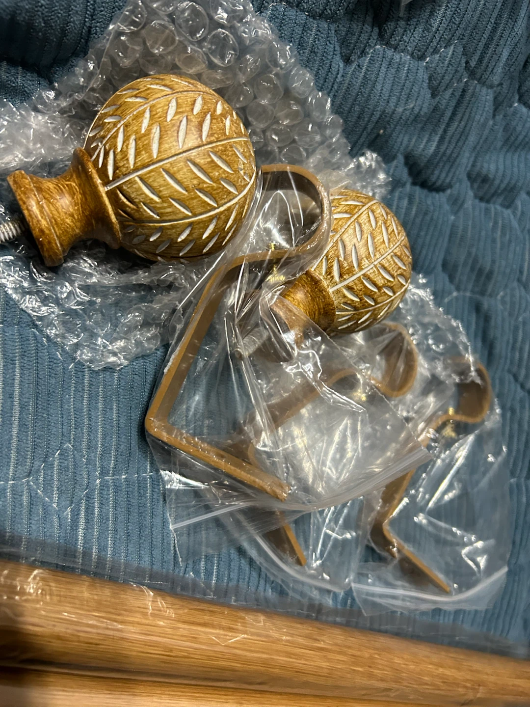 New-Imitation Wood Grain Ball Curtain Rod Set