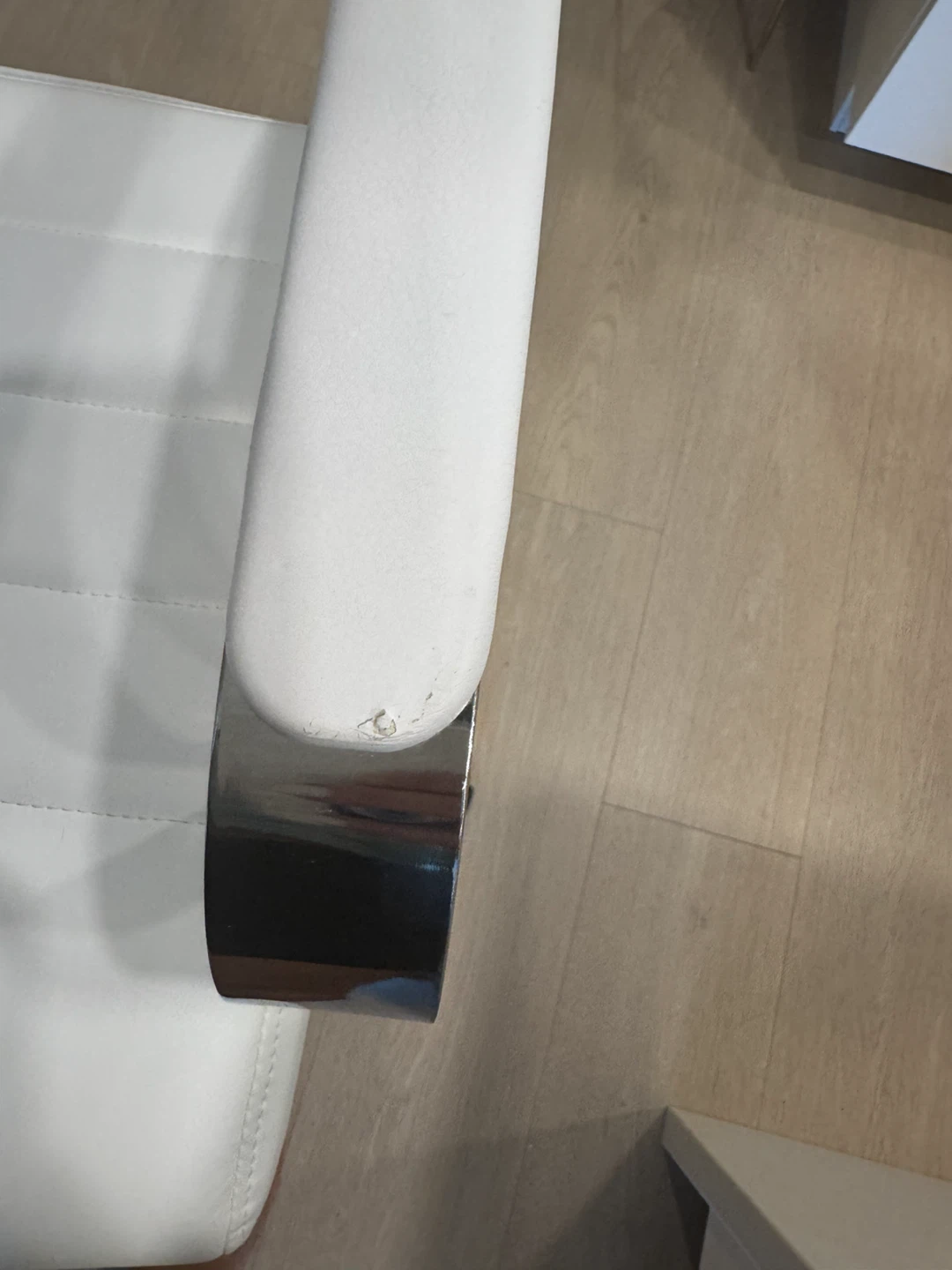 White Office Chair - photo 4