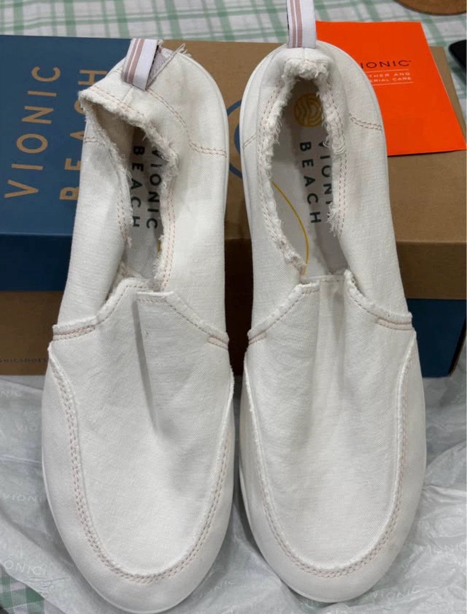 Vionic Beach White Canvas Slip-On Sneakers