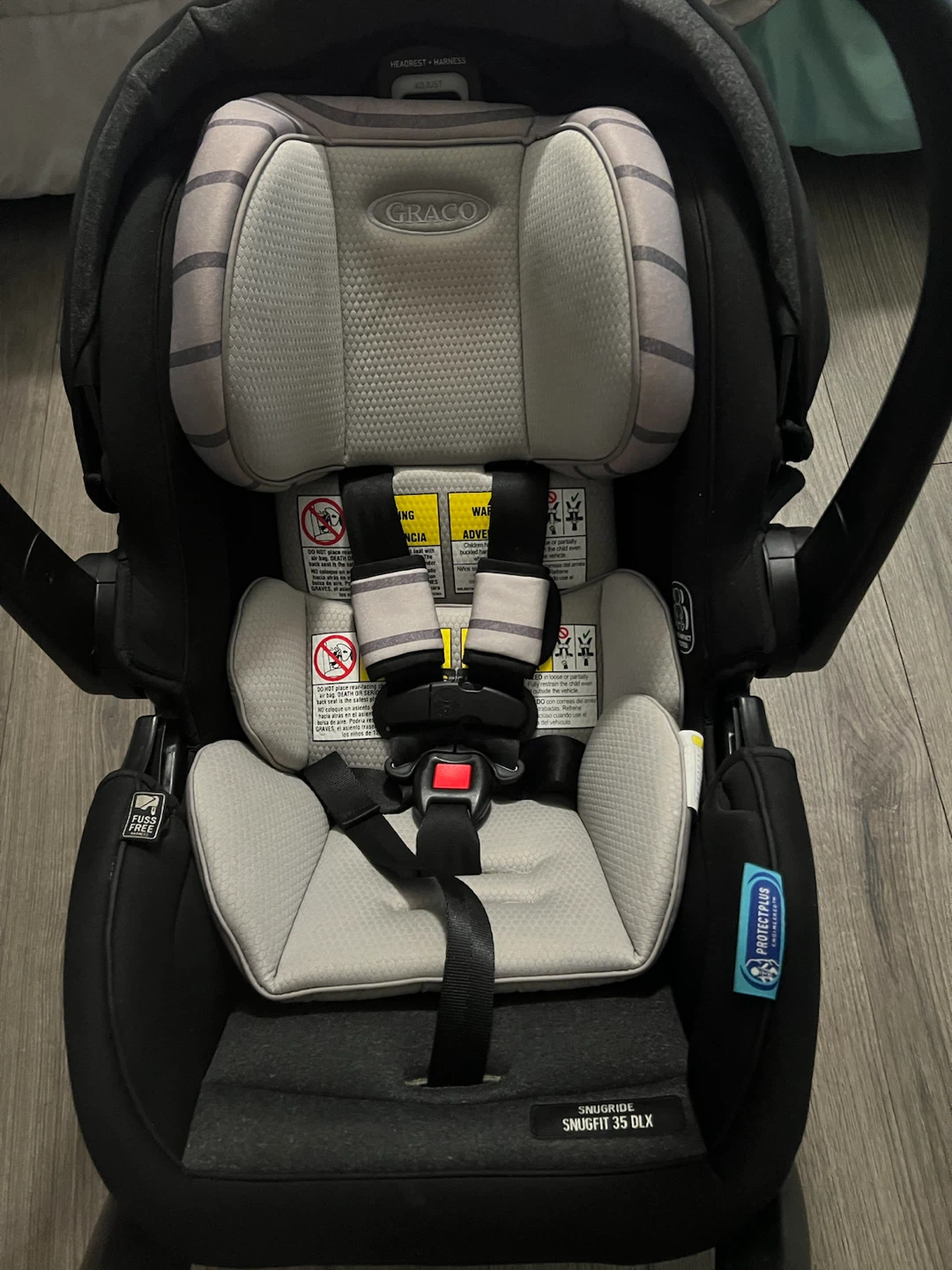 Graco SnugRide 35 DLX Infant Car Seat with Base - photo 3