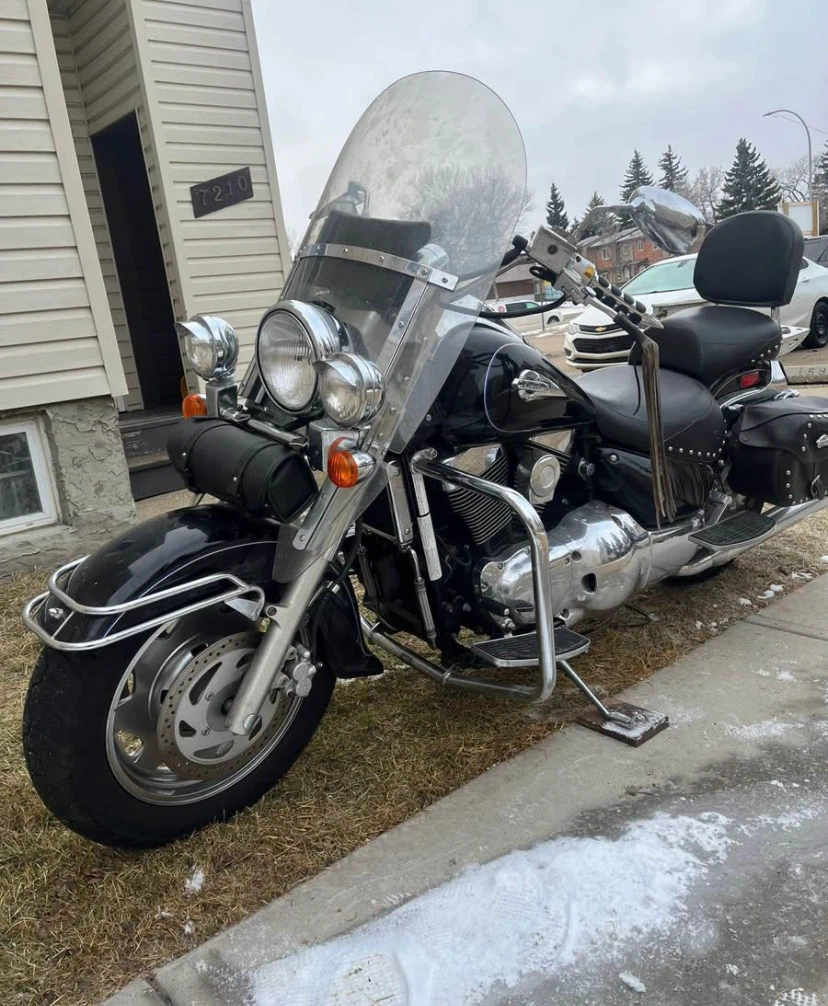 Suzuki Boulevard Cruiser Motorcycle - photo 3