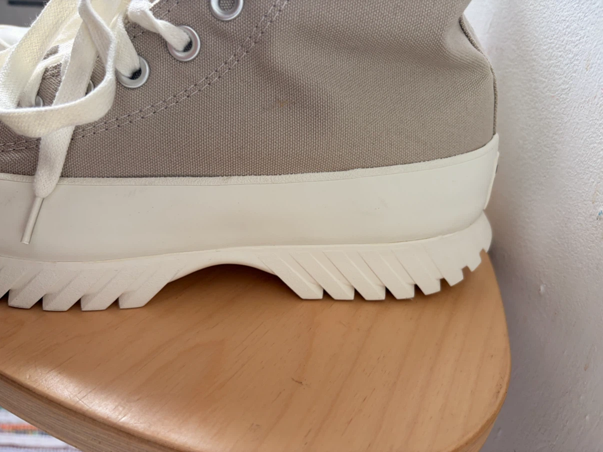 Converse size man’s 7 womens 9 - photo 4