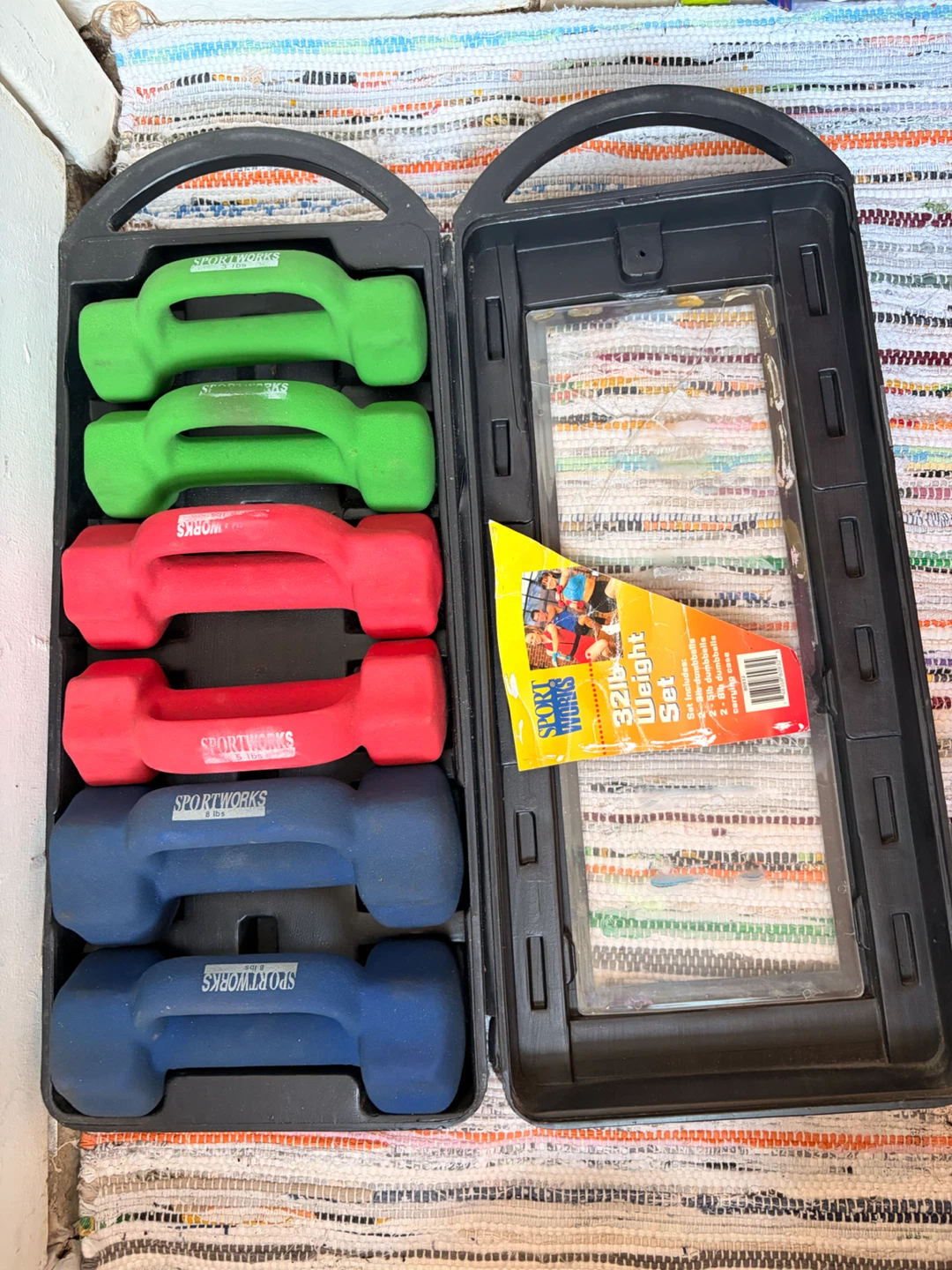3 pairs of hand weights