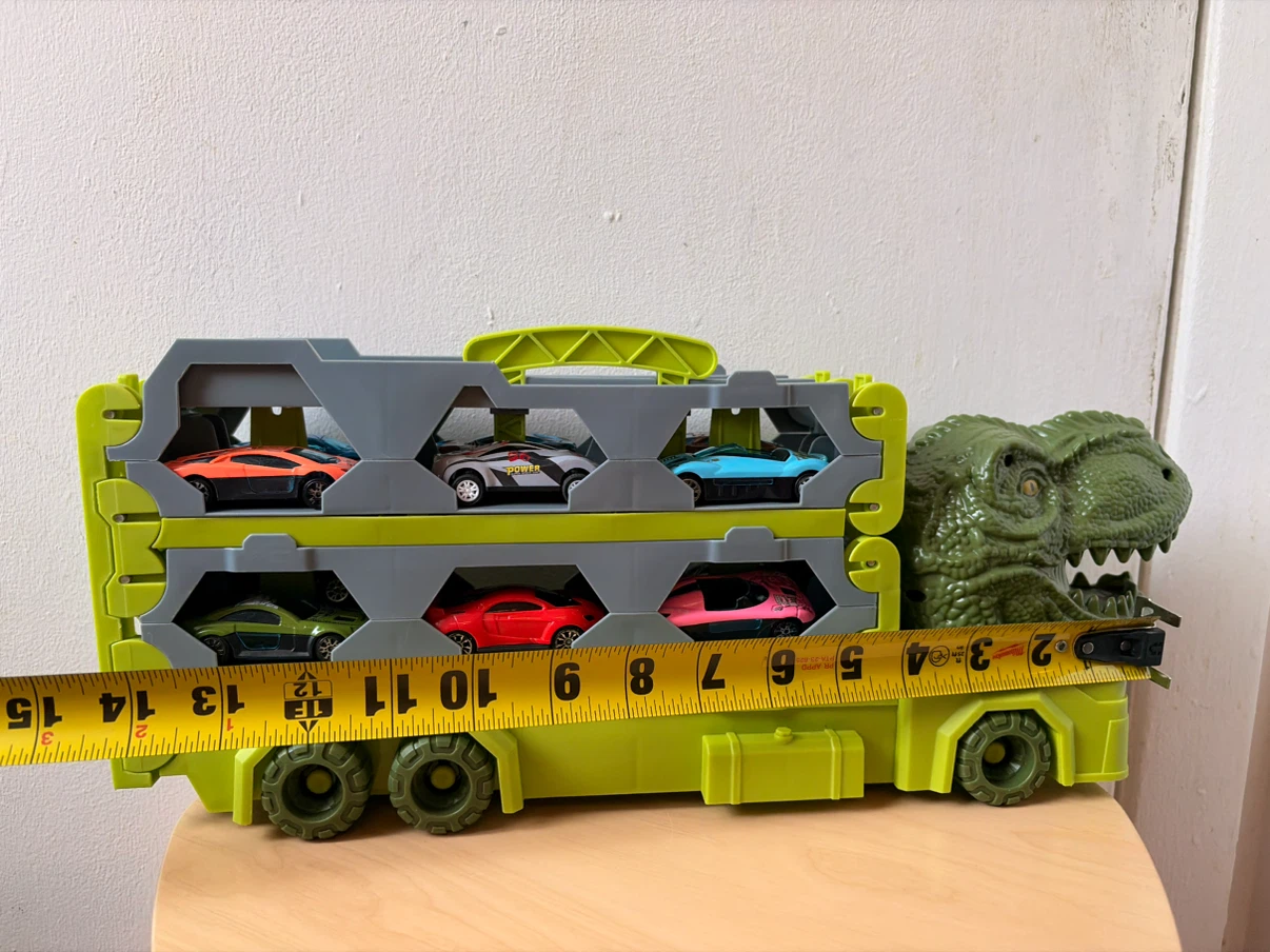 Dinosaur carrier with 12 cars