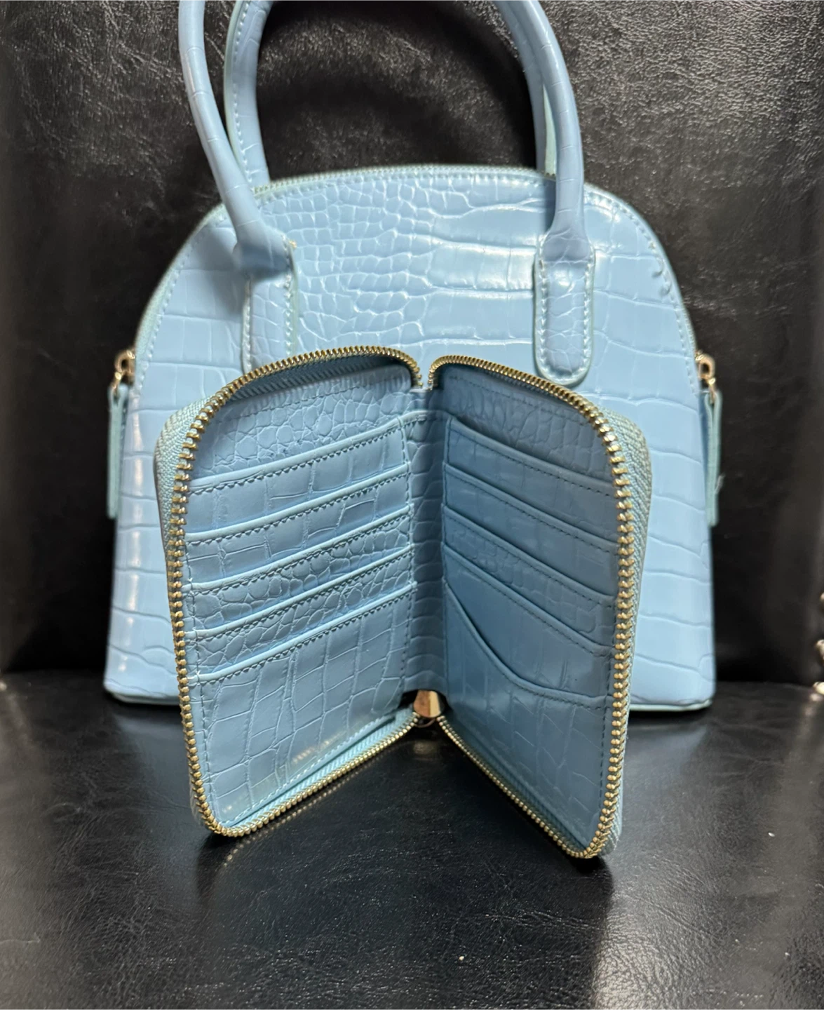 Light Blue Croc-Embossed Handbag with Matching Wallet - photo 3