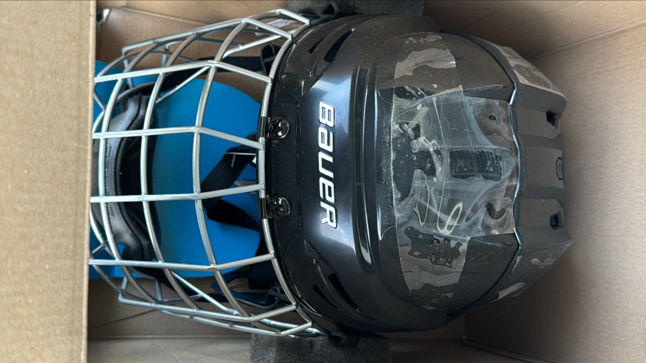 For Sale: Bauer RE-AKT 55 Hockey Helmet Combo Medium – Black