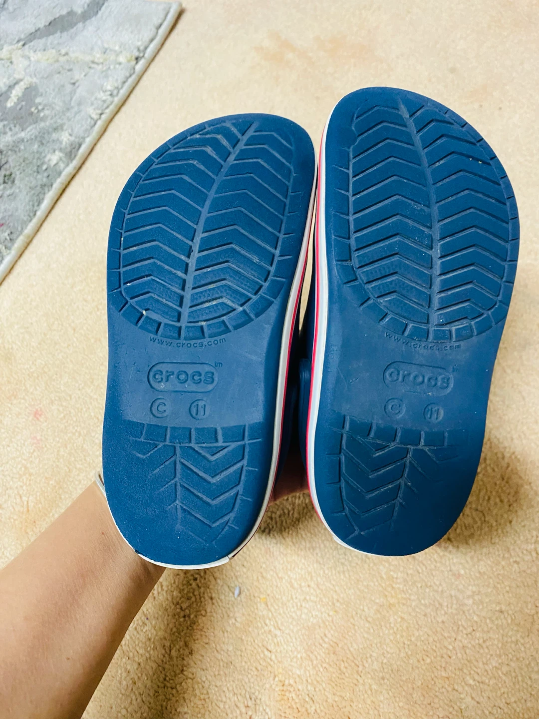 Kids crocs size 11 (like new) - photo 3