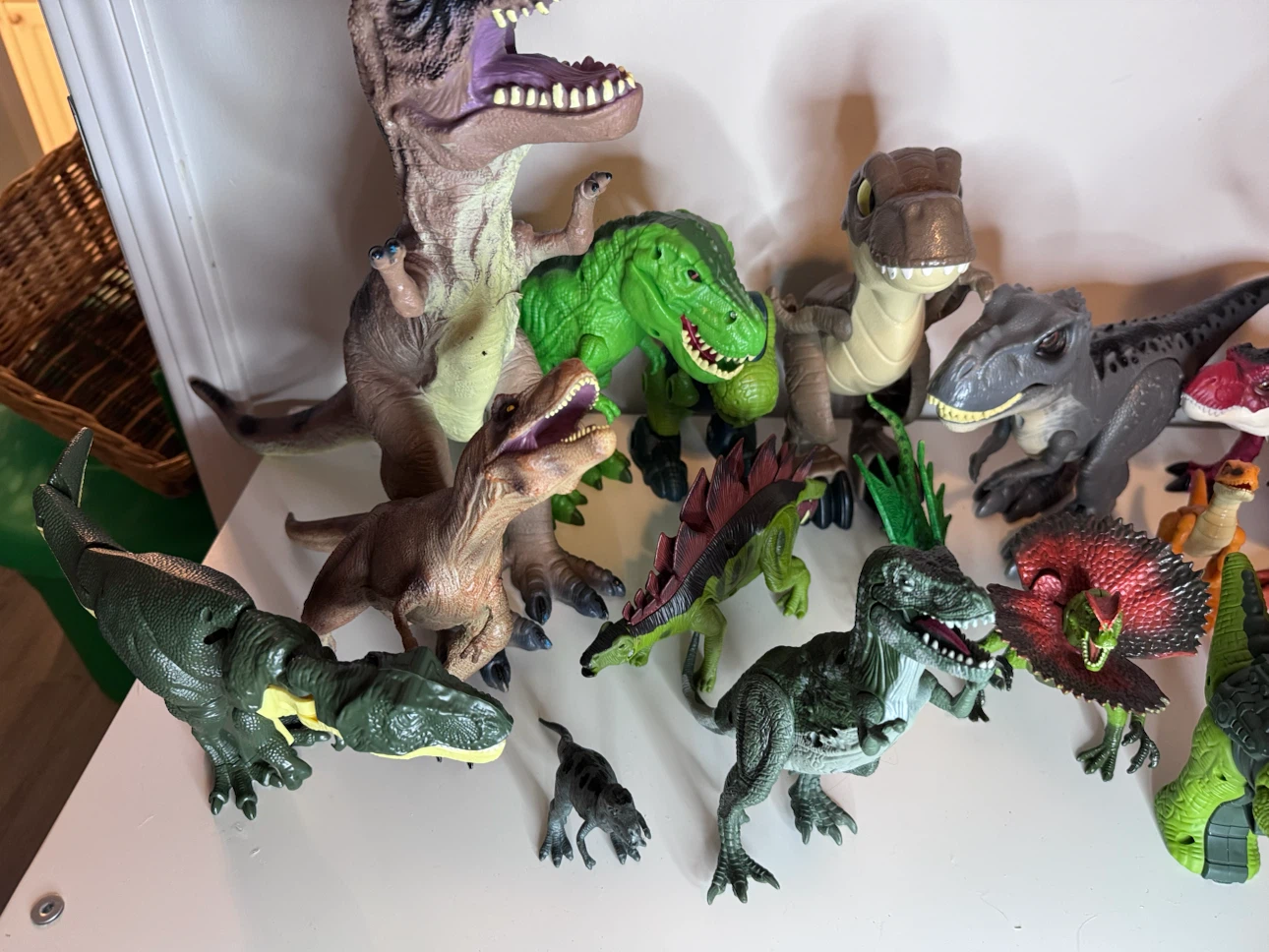 Assorted Dinosaur Figurines Lot - photo 2