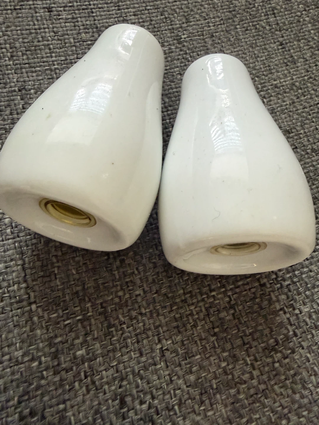 White Ceramic Salt and Pepper Shakers - photo 2