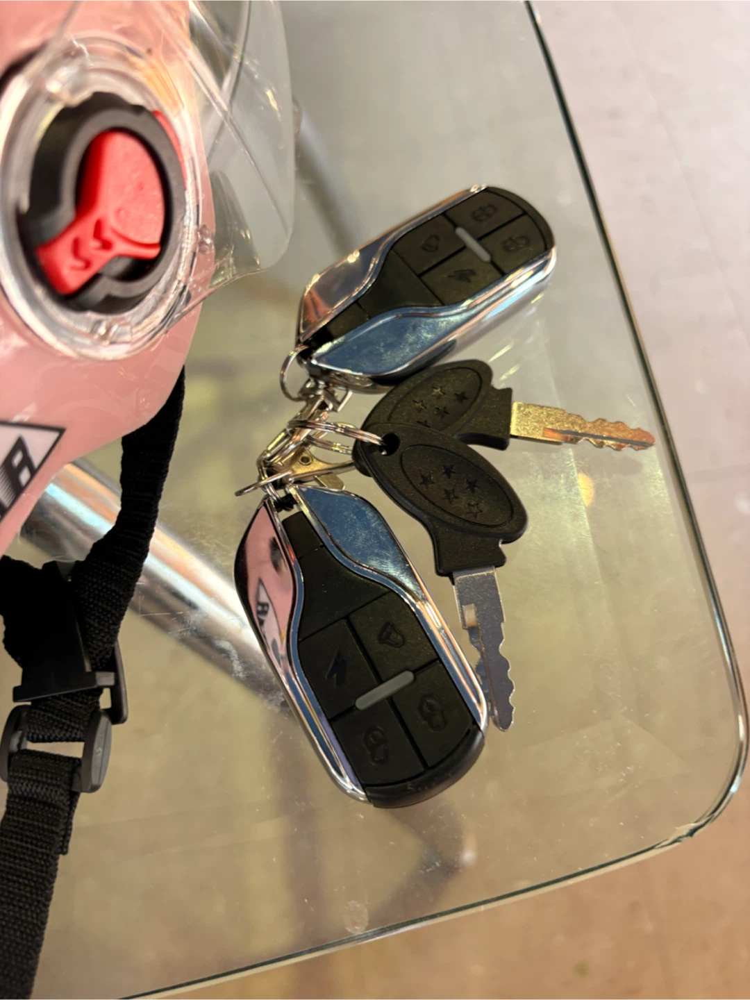 White Electric Scooter with Keys and Helmet - photo 4