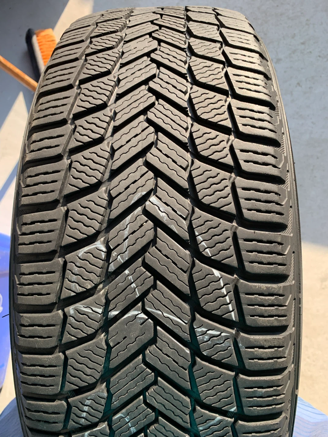4 Michelin X-Ice Snow SUV Winter Tire - 235/65 R 17