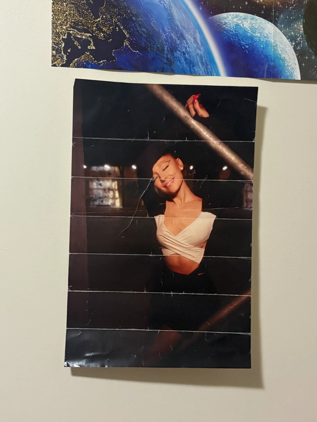 Ariana Grande Poster