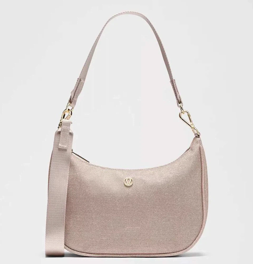 Brand new Lululemon   Small Shoulder