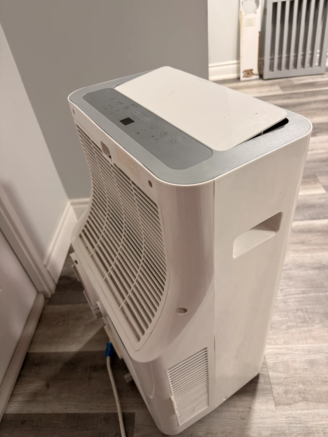 Danby 12,000 BTU Portable Air Conditioner + NEW Exhaust Hose - photo 2