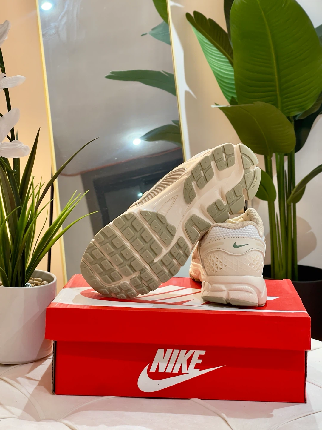 Nike Zoom Vomero 5 - photo 3