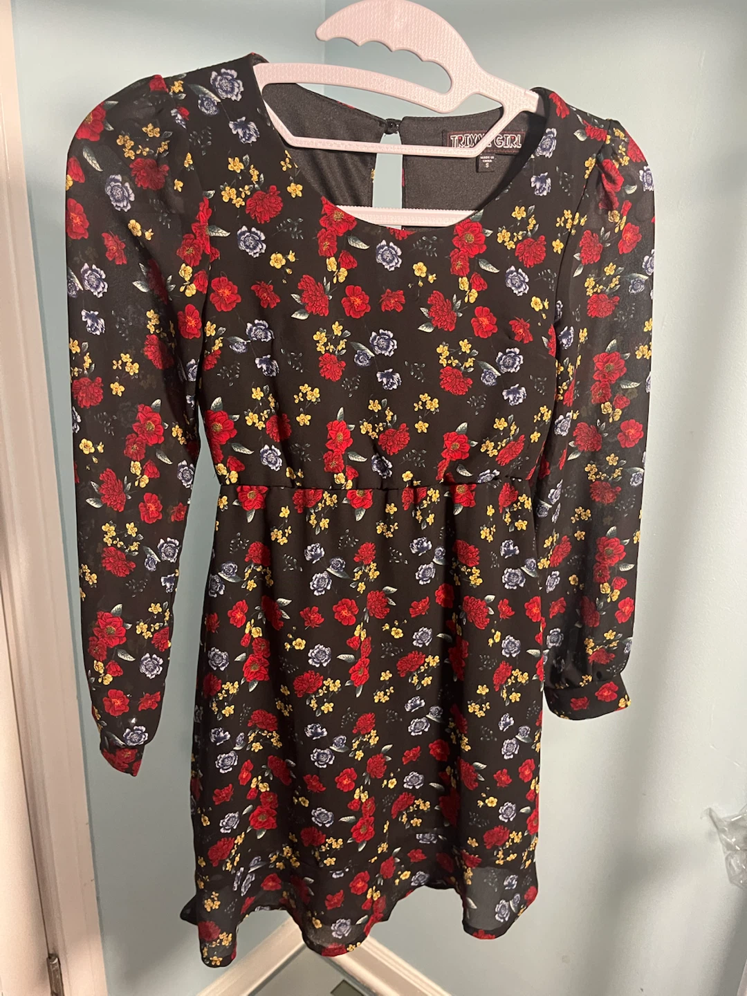 Trixxi Girl Black Floral Dress Size S