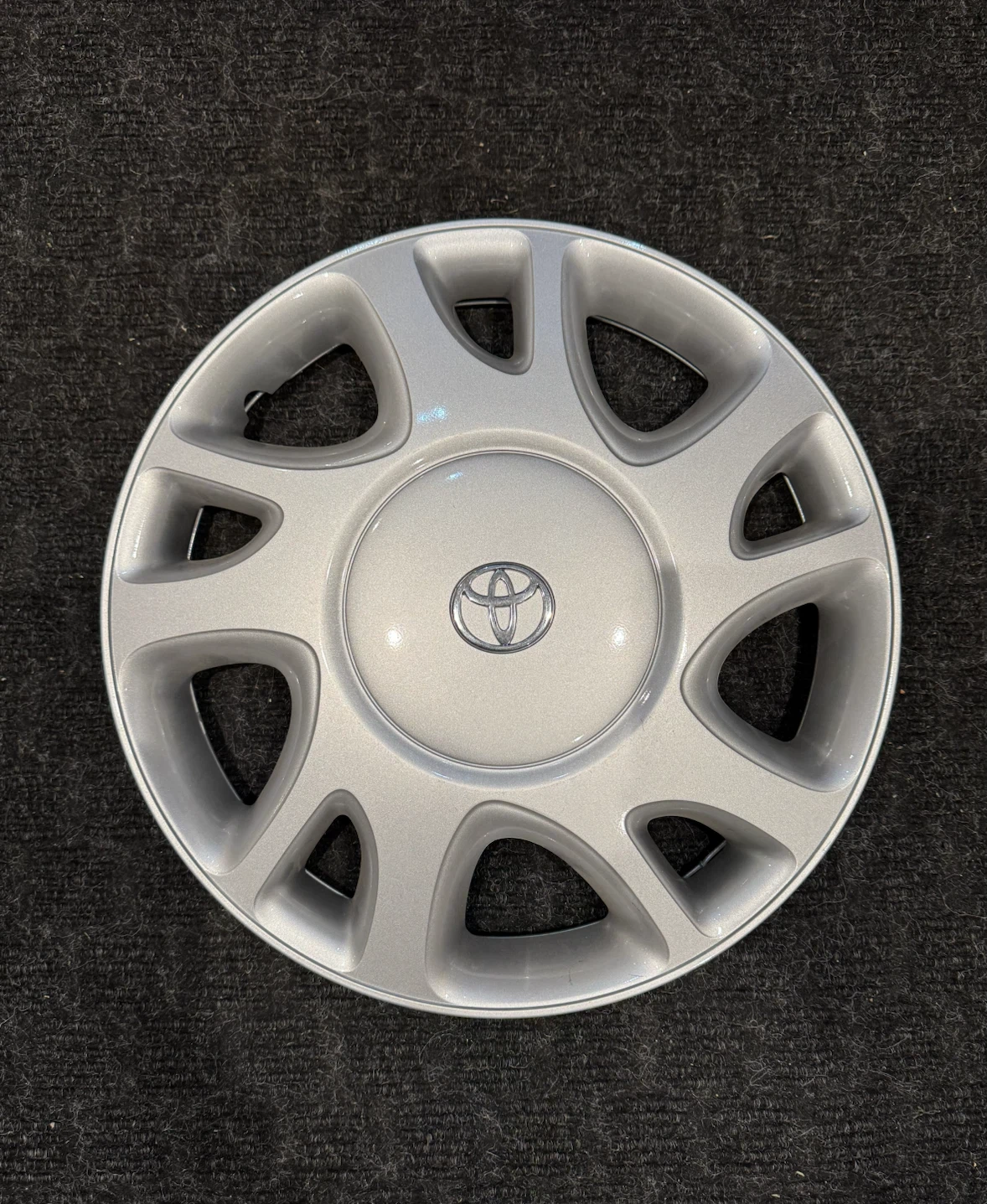 OEM new Toyota Hubcap 15 inch