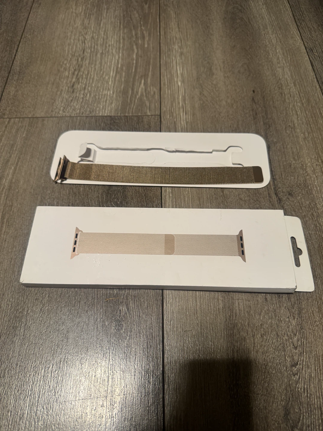 Apple Watch Gold Milanese Loop Band 40mm – Brand New - photo 2
