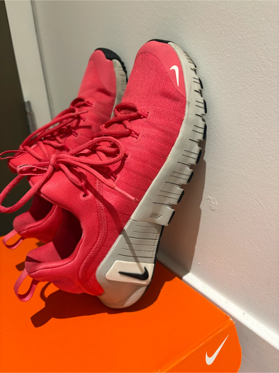 Nike Metcon 6 Women's Training Shoes Aster Pink – Size 9 - photo 2