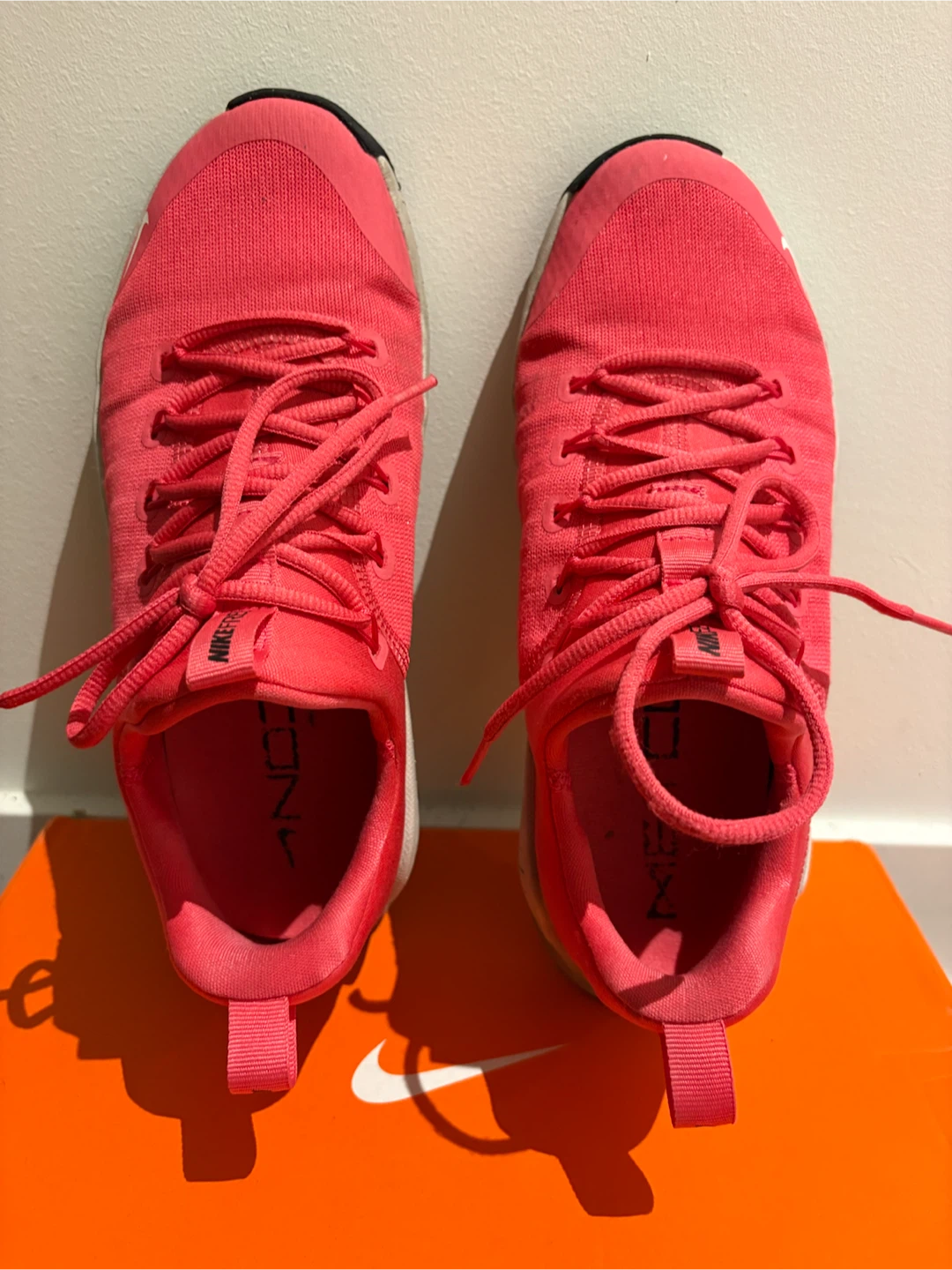 Nike Metcon 6 Women's Training Shoes Aster Pink – Size 9