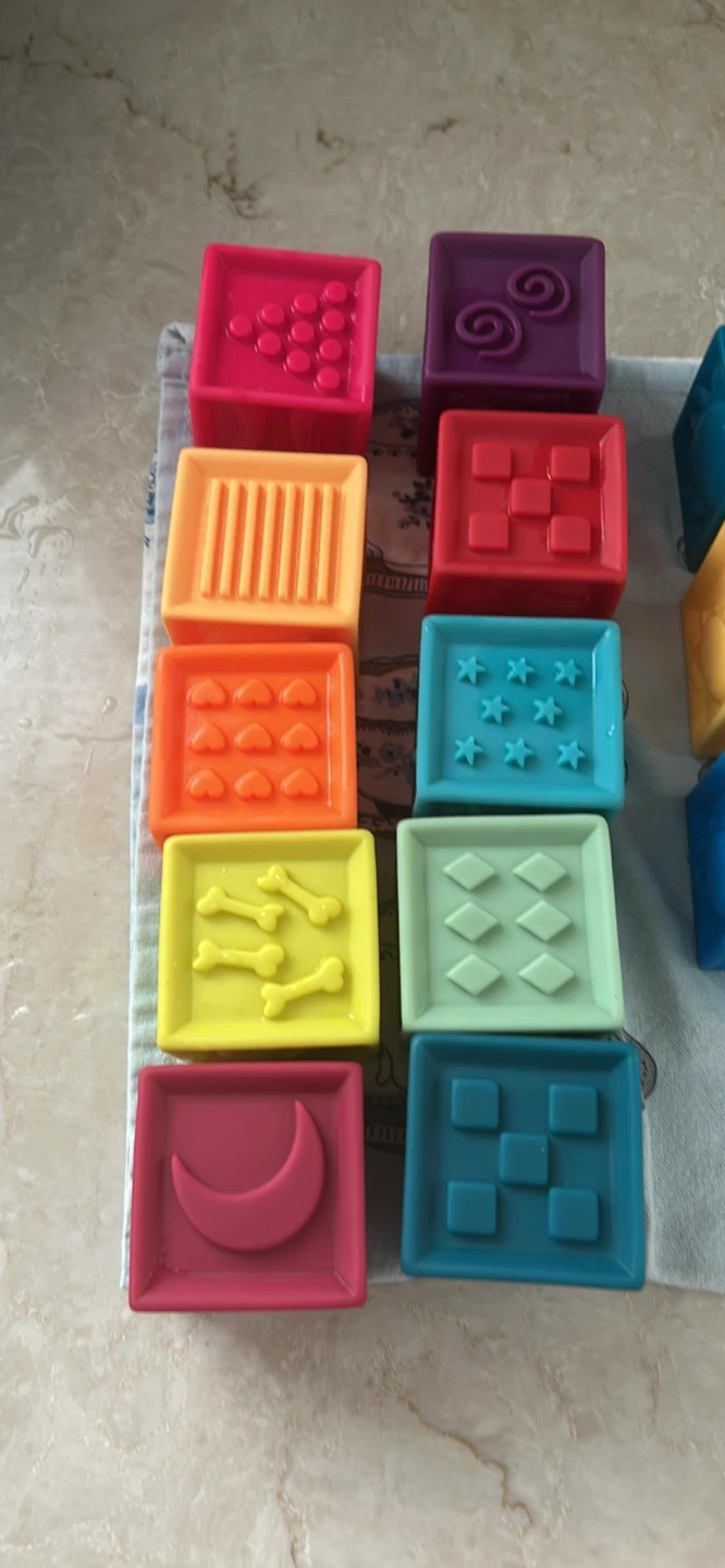 24 KIDS RUBBER PLAY BLOCKS (SEE LISTING) - photo 2